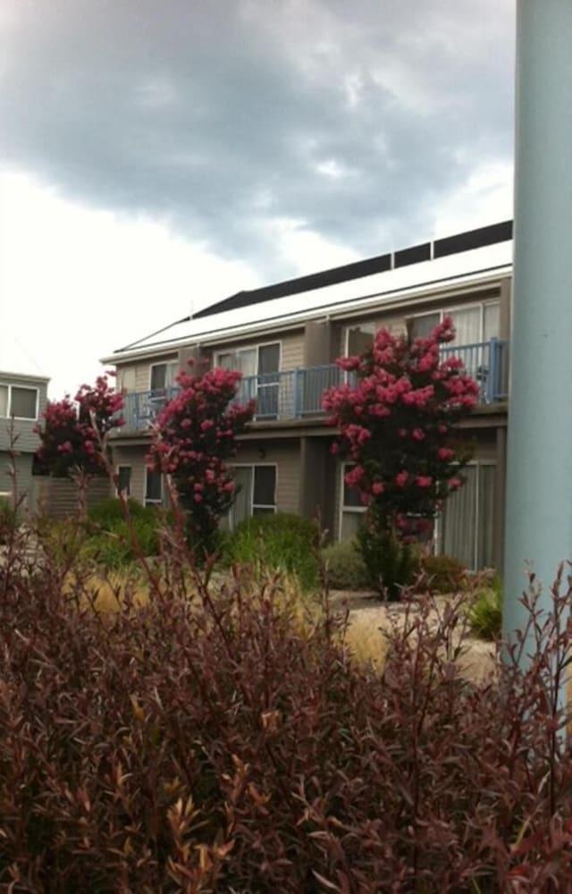 Aparthotel Quest Williamstown North Exterior foto